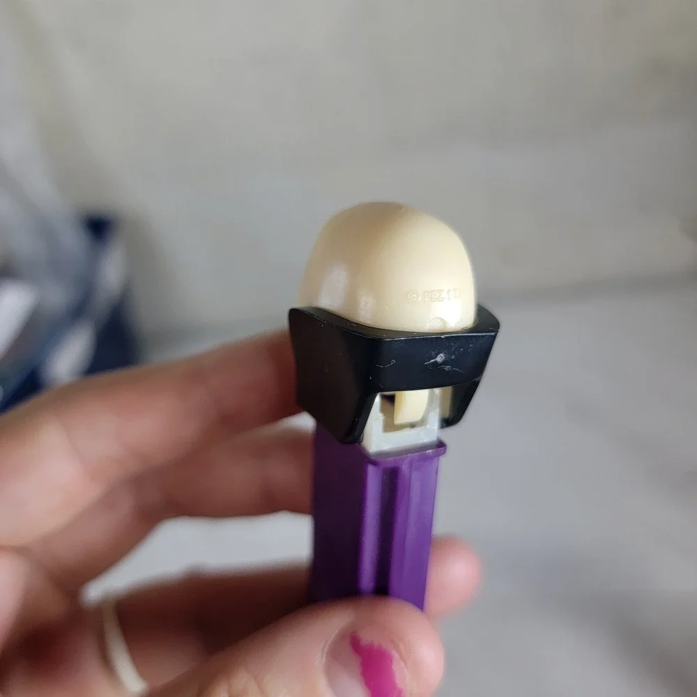 Pez Halloween Skull Dracula Candy Dispenser Purple Vintage 1970's Nostalgia